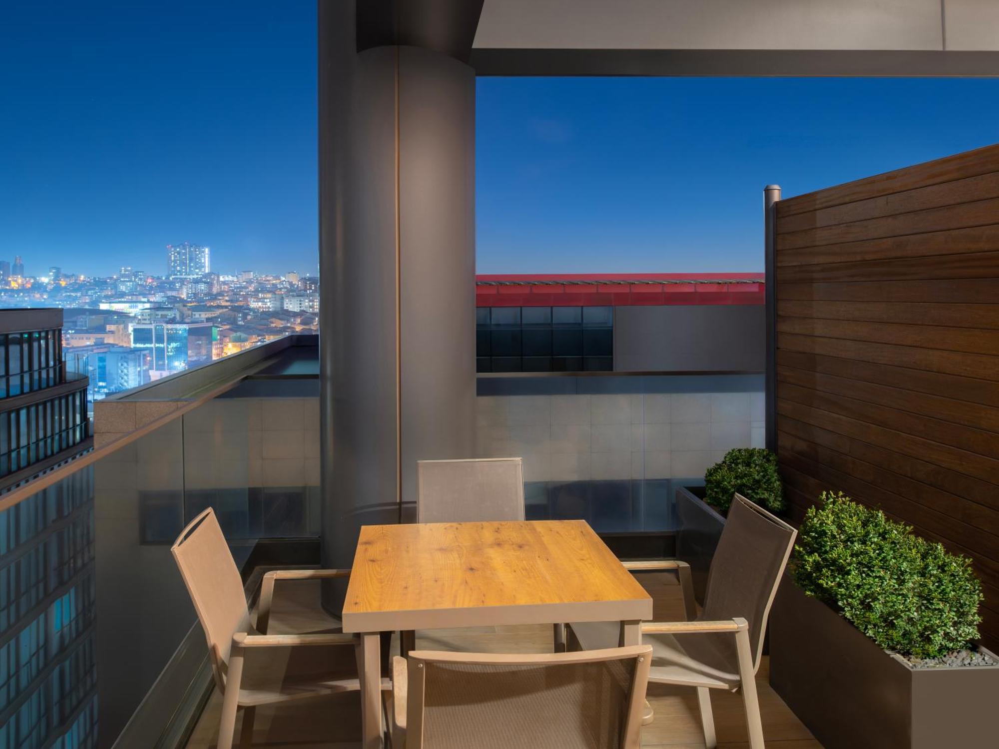 Movenpick Living Istanbul West Hotel Luaran gambar